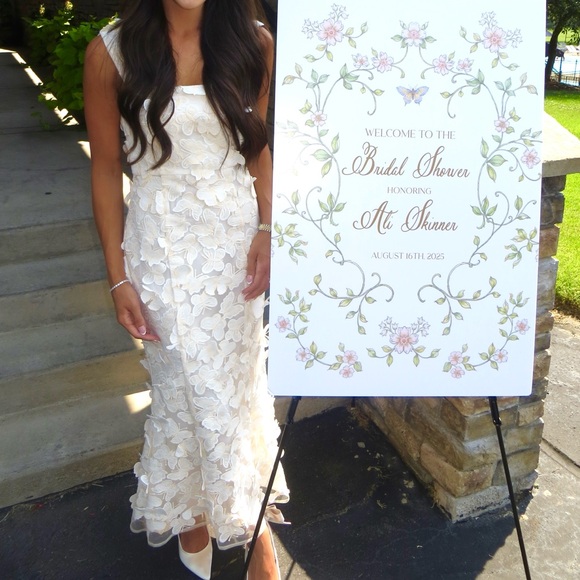 Elliatt | Dresses | Elliatt Scarlett Midi Dress In Cream | Poshmark